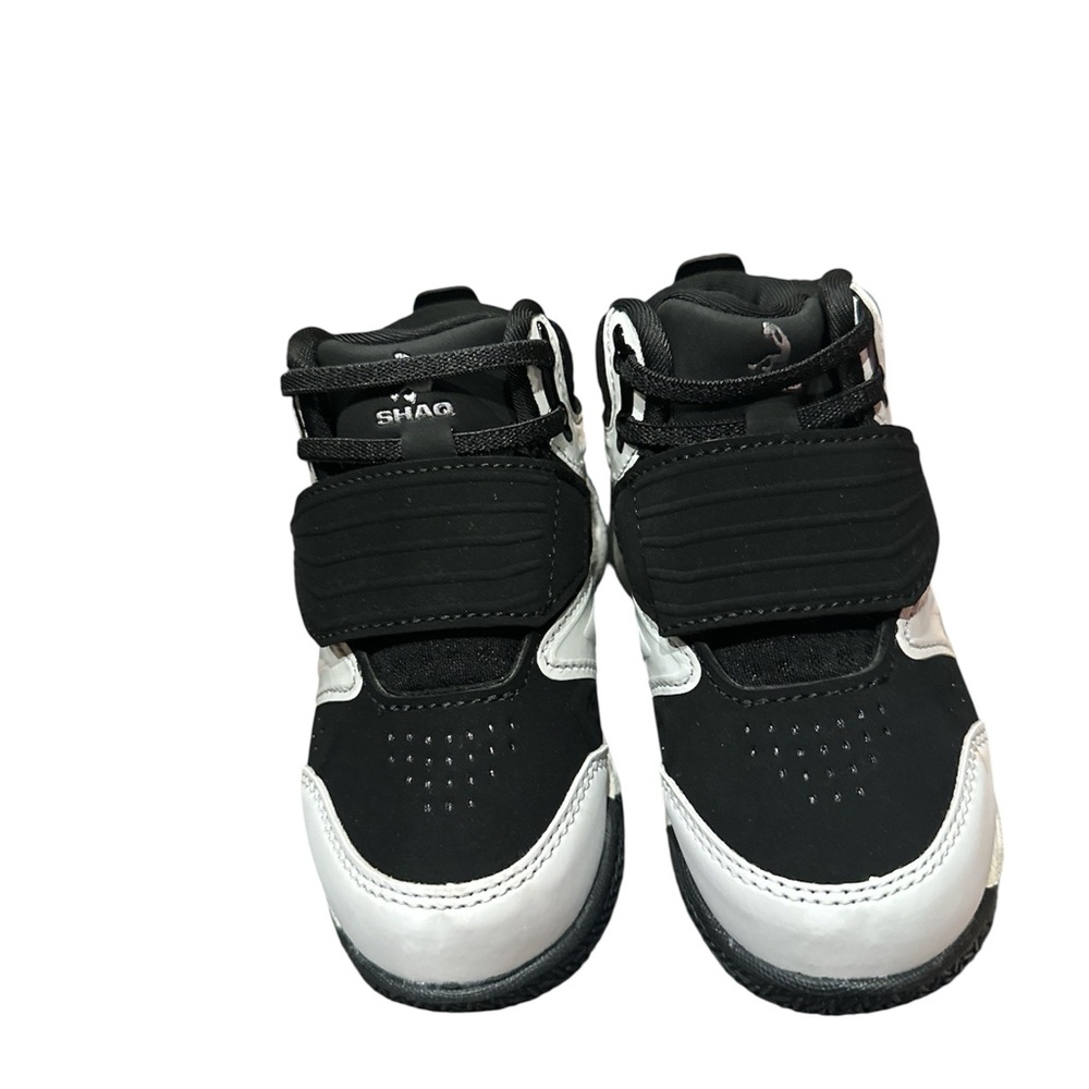 SHAQ Boys size 7 DEVASTATOR BASKETBALL SHOES/sneakers